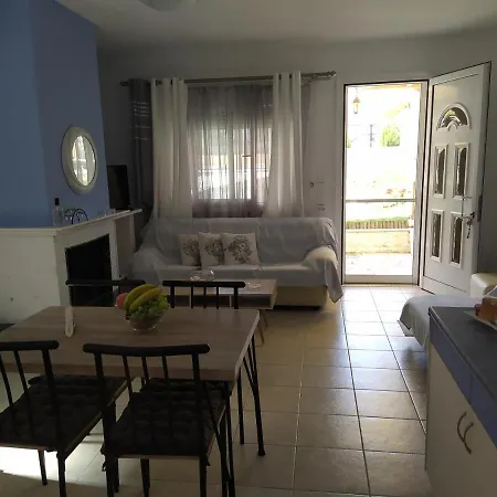 Amalia Bay بيت للعطل *