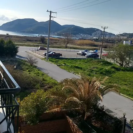 Amalia Bay *