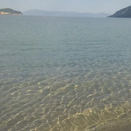 Amalia Bay بيت للعطل *