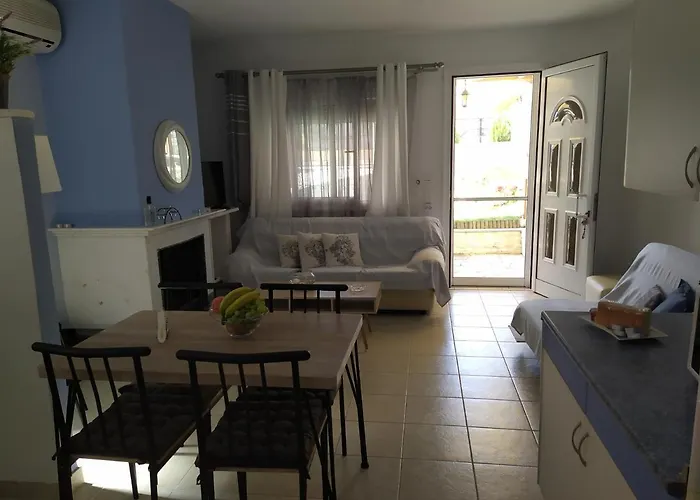 Amalia Bay بيت للعطل *